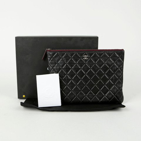 CHANEL 經典新款中型手拿包 A82545