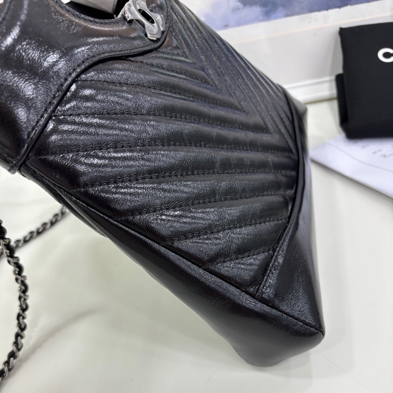 Chanel 香奈兒25k新款斜紋V紋31bagmini 全新 2025.10.14購證-3