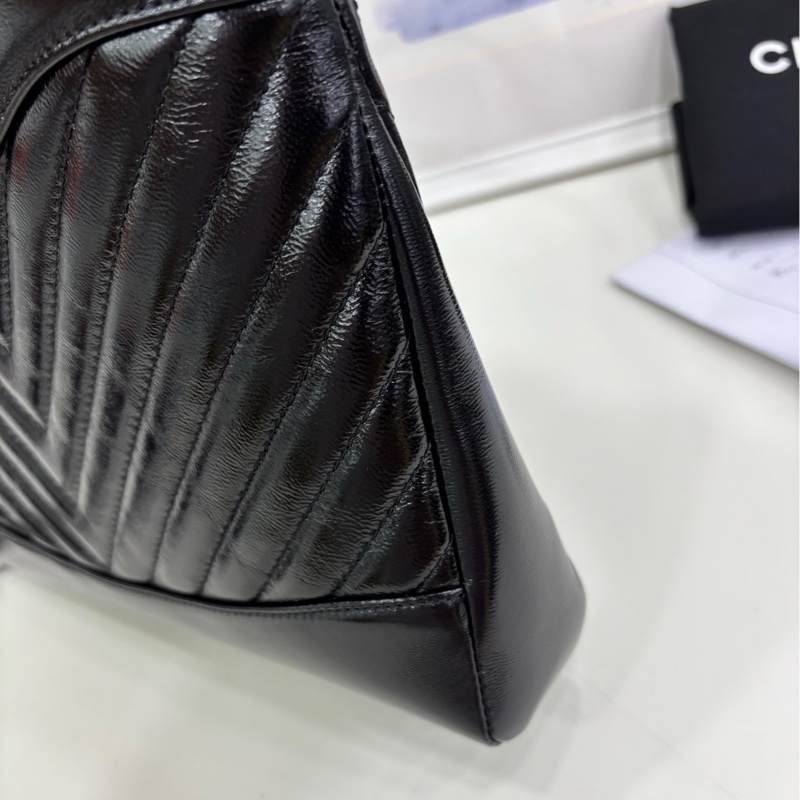 Chanel 香奈兒25k新款斜紋V紋31bagmini 全新 2025.10.14購證-4