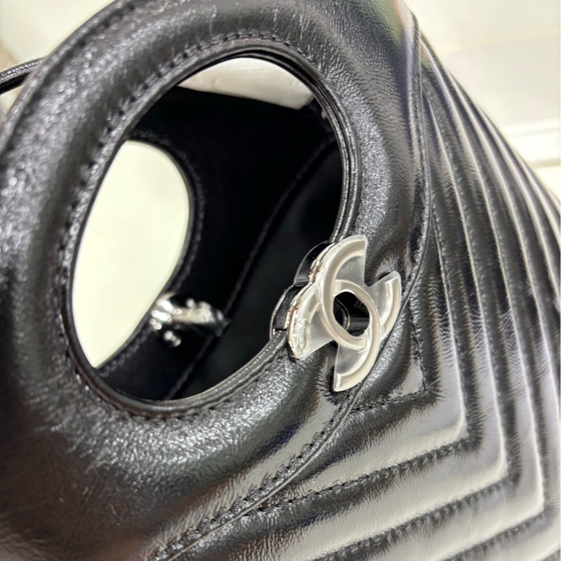 Chanel 香奈兒25k新款斜紋V紋31bagmini 全新 2025.10.14購證-11