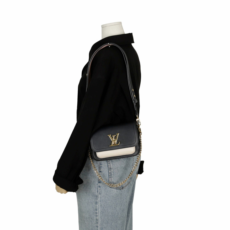 LOUIS VUITTON M58557 Lock Me Tender 肩斜背包-13