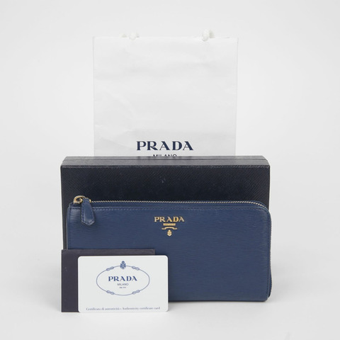PRADA 金屬標誌長皮夾