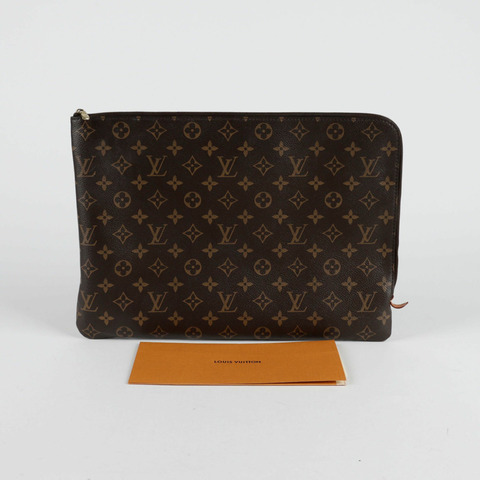 LOUIS VUITTON Etui Voyage GM 手拿包