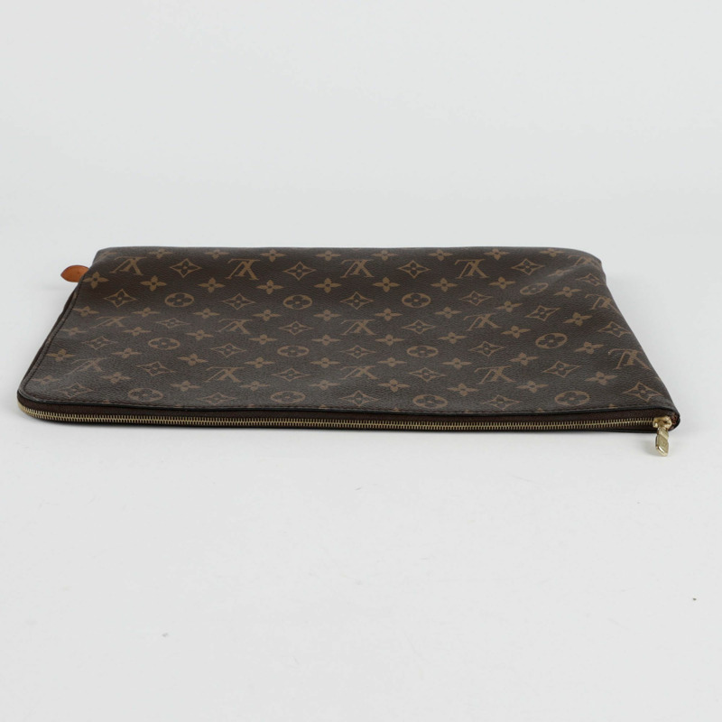 LOUIS VUITTON Etui Voyage GM 手拿包-4