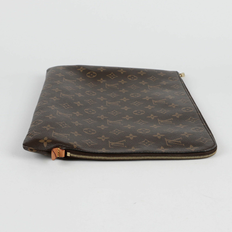 LOUIS VUITTON Etui Voyage GM 手拿包-6