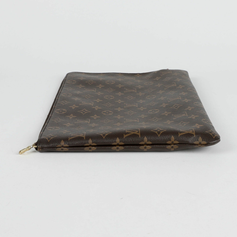 LOUIS VUITTON Etui Voyage GM 手拿包-8