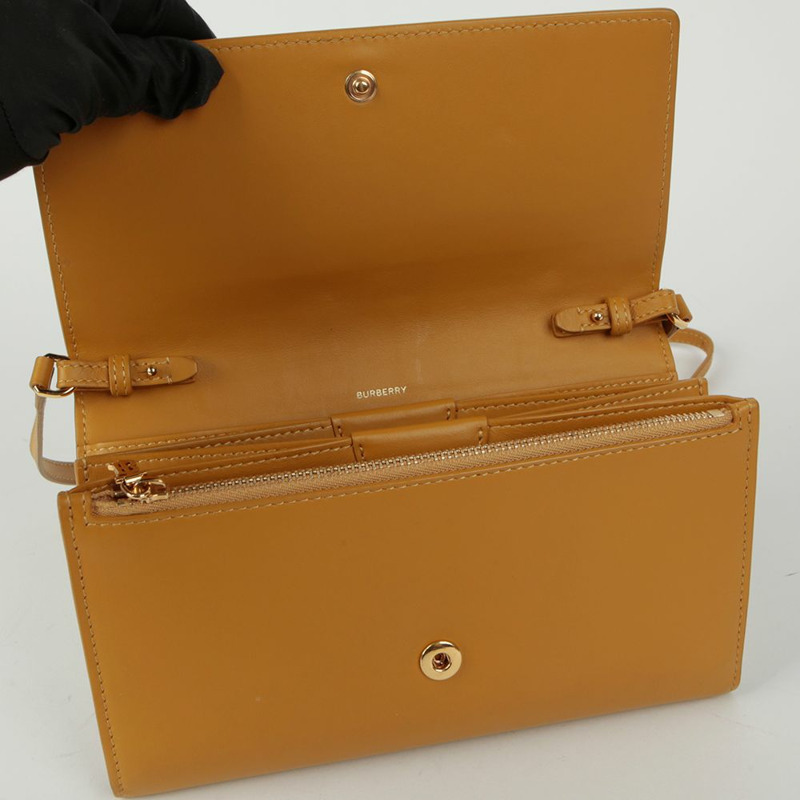 BURBERRY Hazelmeier WOC 肩斜背包-10