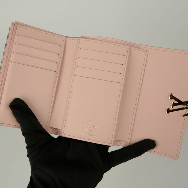 LOUIS VUITTON Capucines 緊湊型皮夾-9