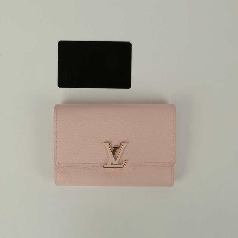 LOUIS VUITTON Capucines 緊湊型皮夾-11