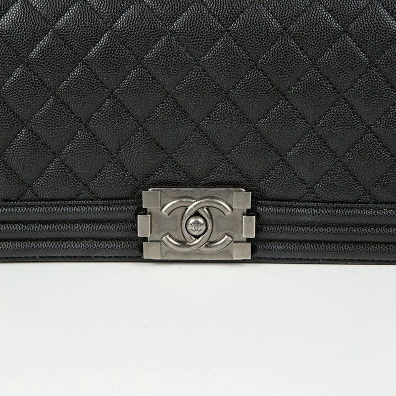 CHANEL Caviar Skin Boy 中型單肩斜背包-4