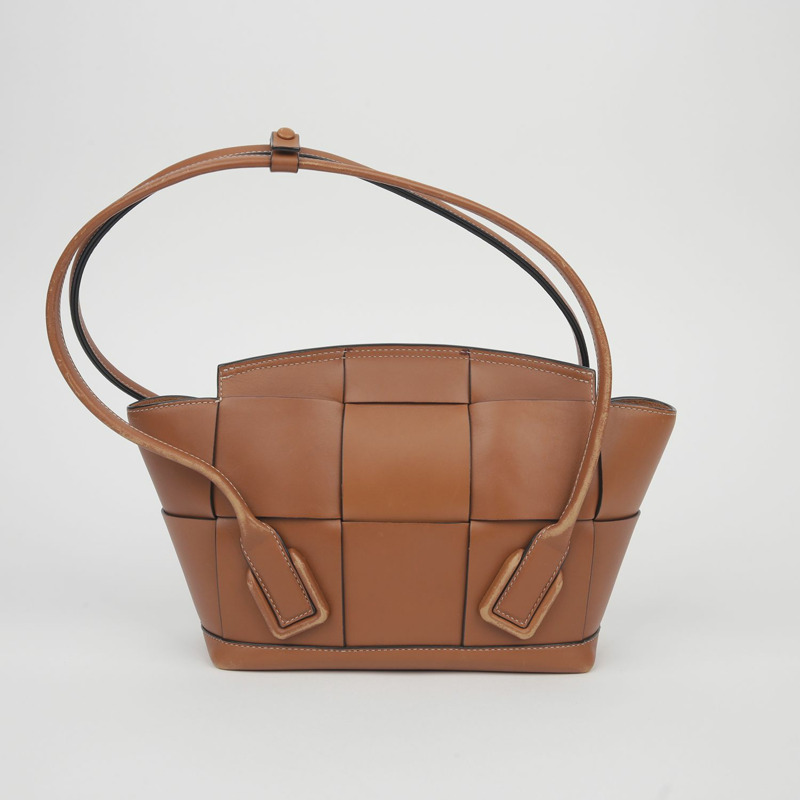 BOTTEGA VENETA Arco 托特肩背包 575943-4