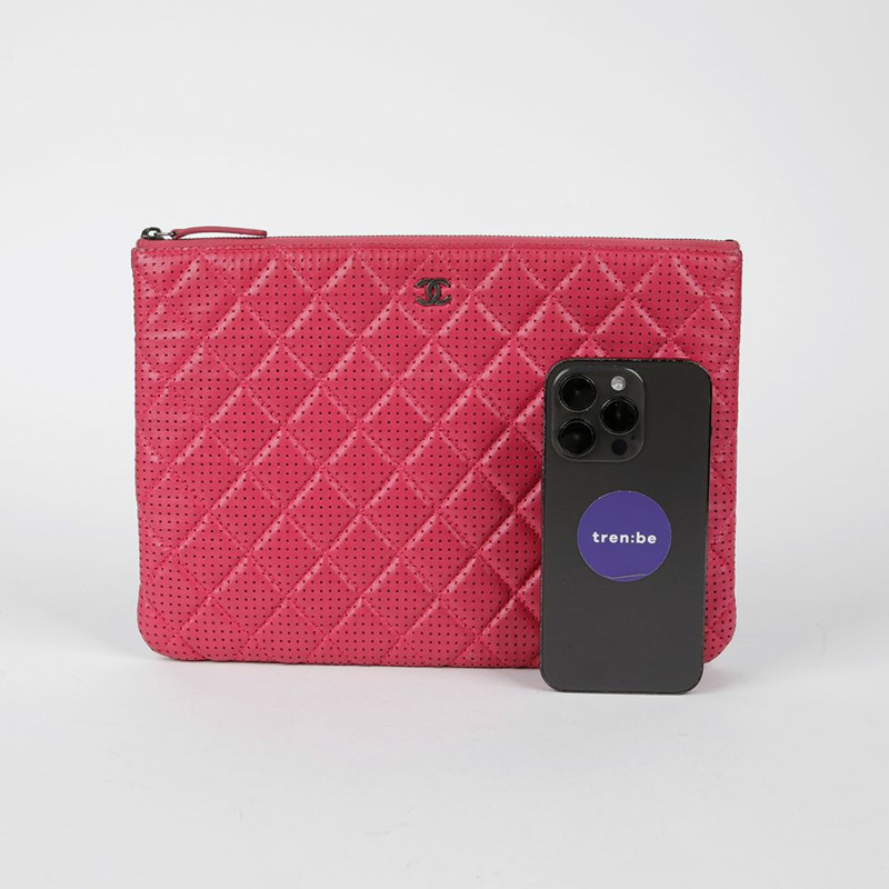 CHANEL 經典新款中型小羊皮手包-10