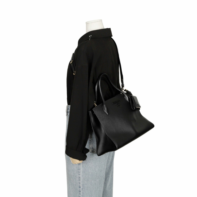 PRADA 單色托特肩背包-10