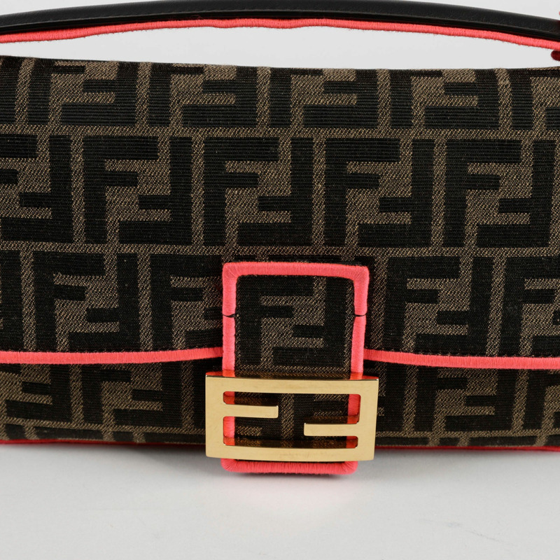 FENDI Baguette 中型托特單肩包-1