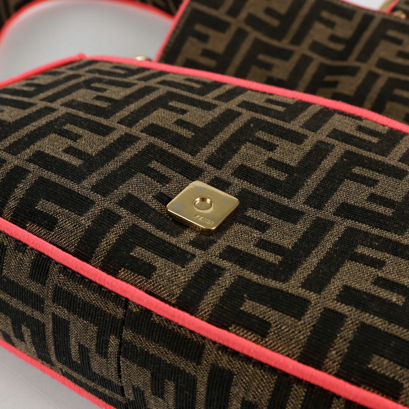 FENDI Baguette 中型托特單肩包-7