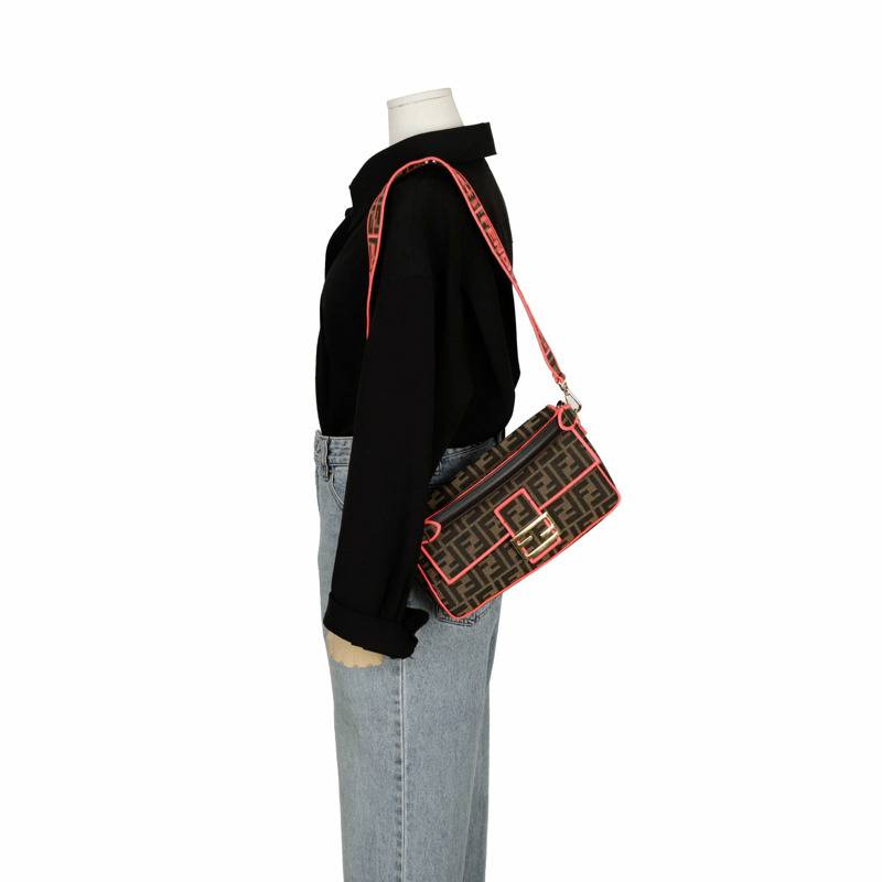 FENDI Baguette 中型托特單肩包-9