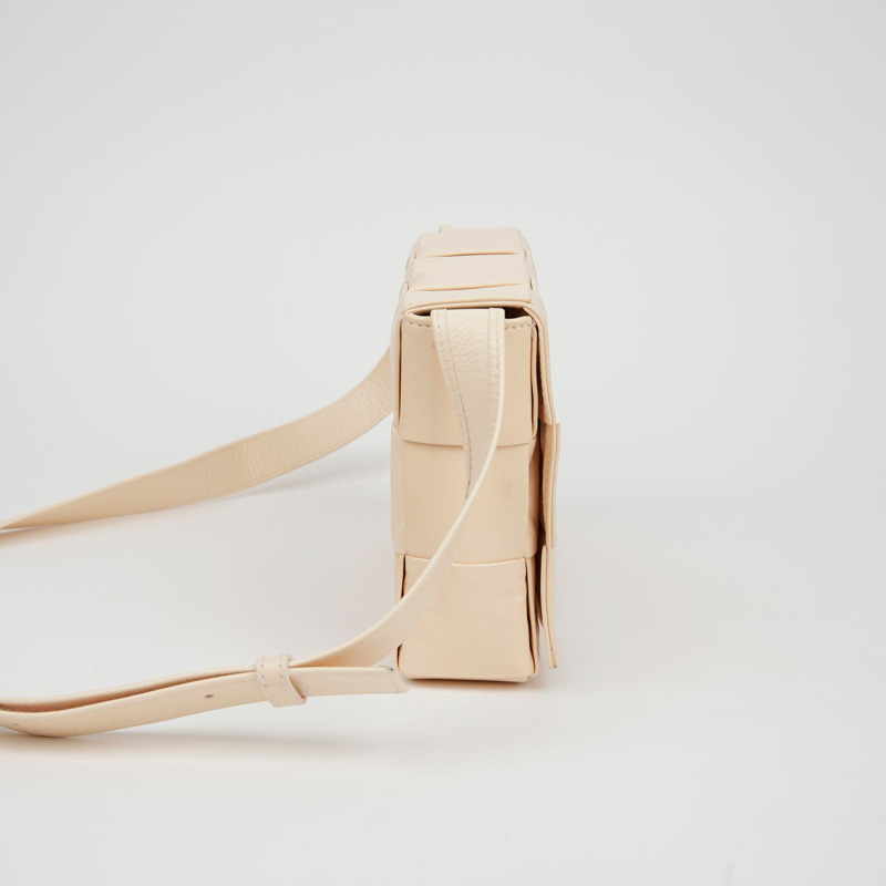 BOTTEGA VENETA Cassette 單肩斜背包 667298-4