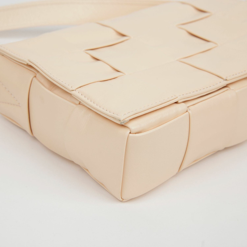 BOTTEGA VENETA Cassette 單肩斜背包 667298-6