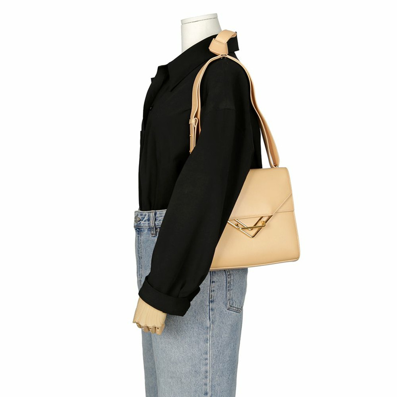 【包稅】BOTTEGA VENETA Clip 小號肩斜背包-9