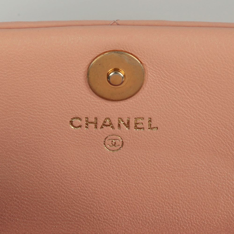 CHANEL AP2451 魚子醬皮迷你斜背包-9