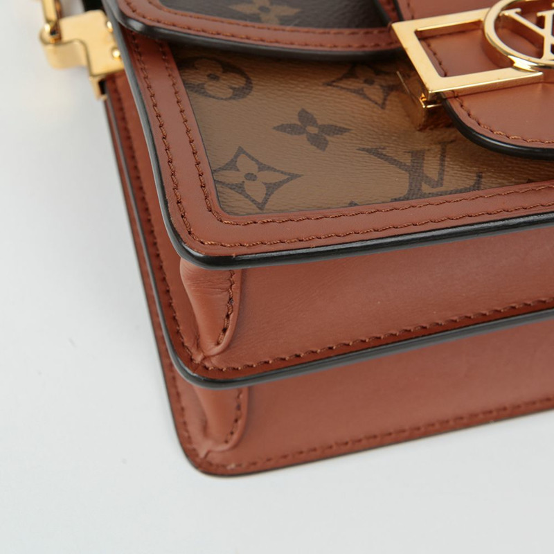 LOUIS VUITTON Dauphine 迷你肩斜背包 M44580-7
