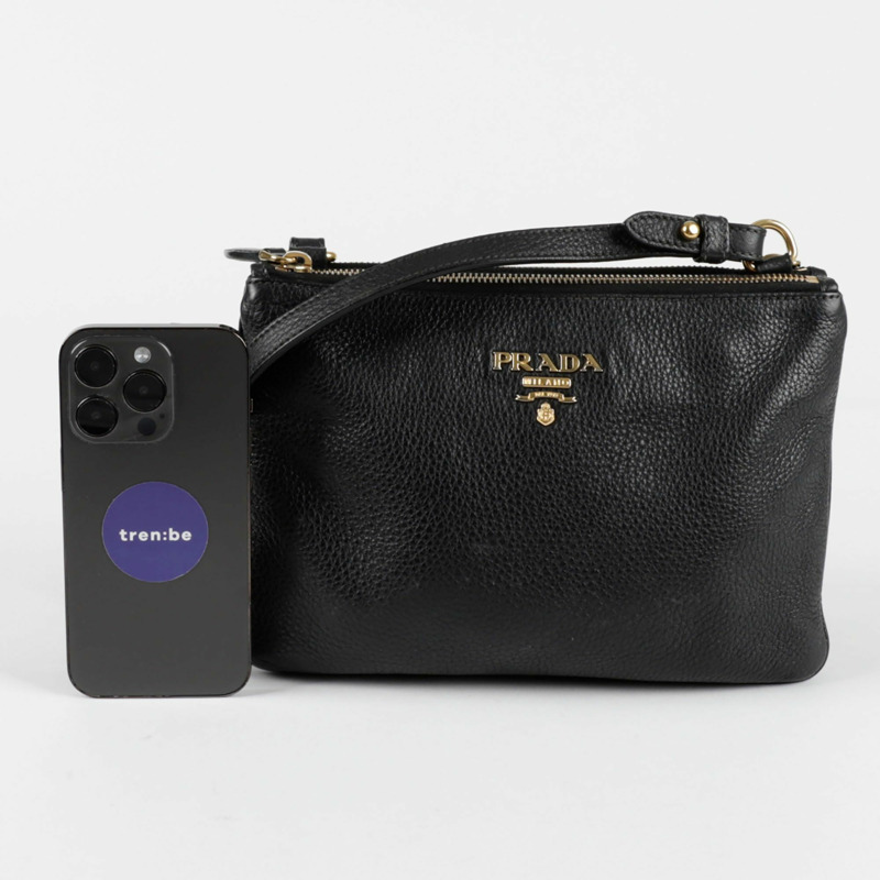 PRADA 1BH046 金屬標誌雙拉鍊斜背包-11