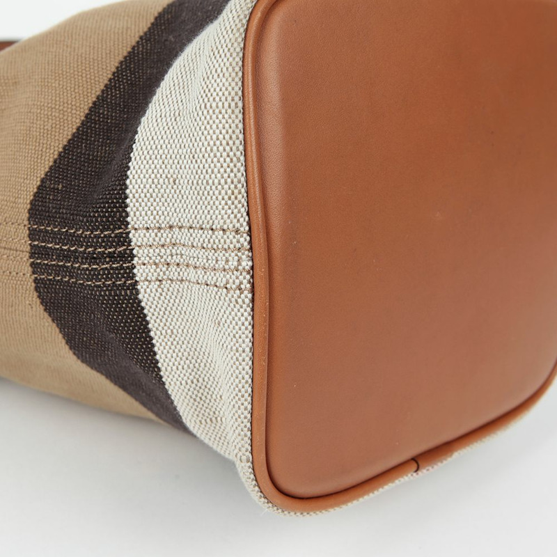 BURBERRY Ashby 迷你 Hobo 單肩斜背包 3982933-6