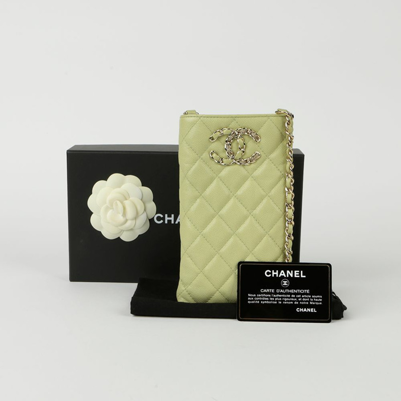 CHANEL Caviar Skin CC Logo 手機支架與斜背包-0