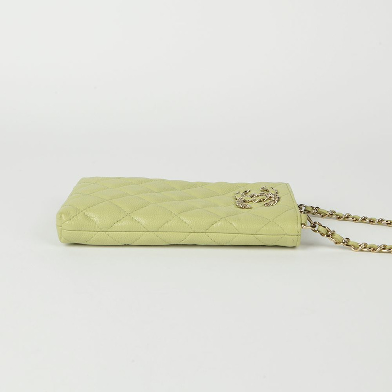 CHANEL Caviar Skin CC Logo 手機支架與斜背包-4