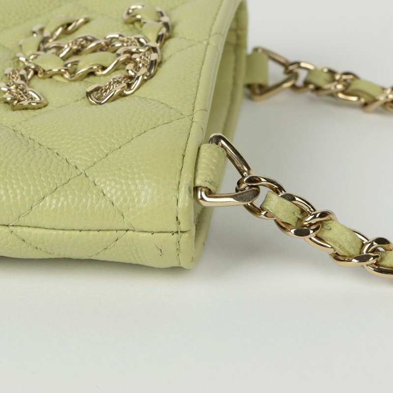 CHANEL Caviar Skin CC Logo 手機支架與斜背包-5