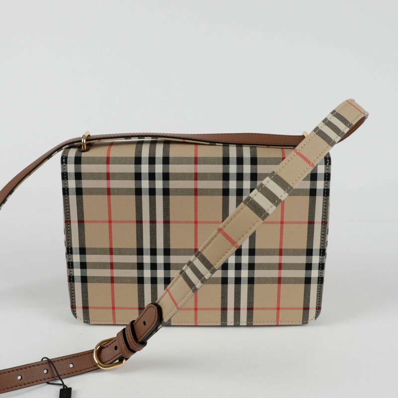BURBERRY D 型環中型斜背包-3