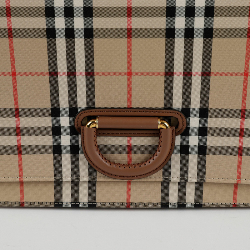 【包稅】BURBERRY D形環中型肩斜背包-1