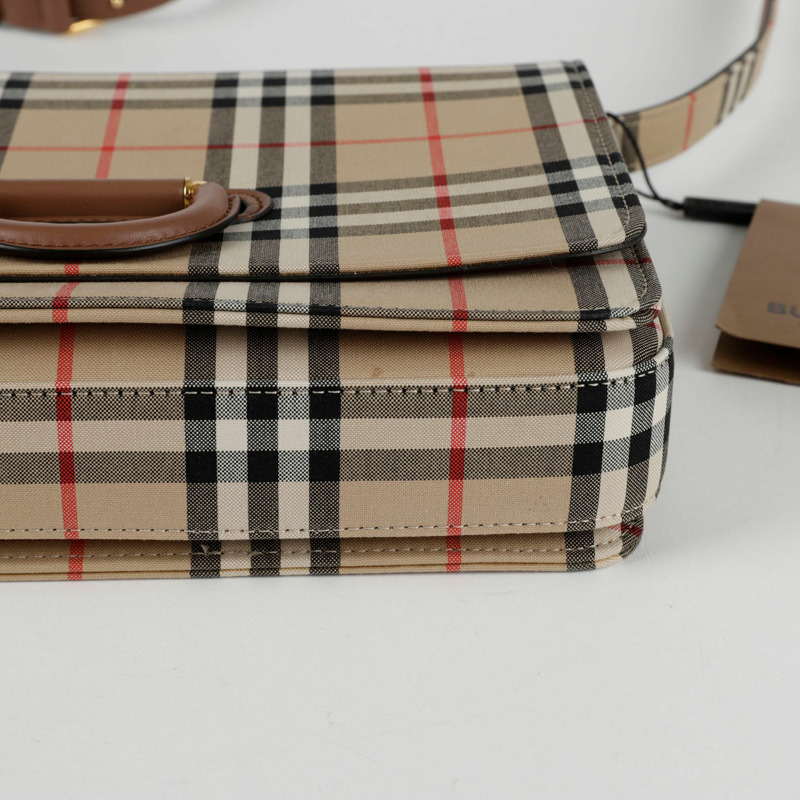 【包稅】BURBERRY D形環中型肩斜背包-6