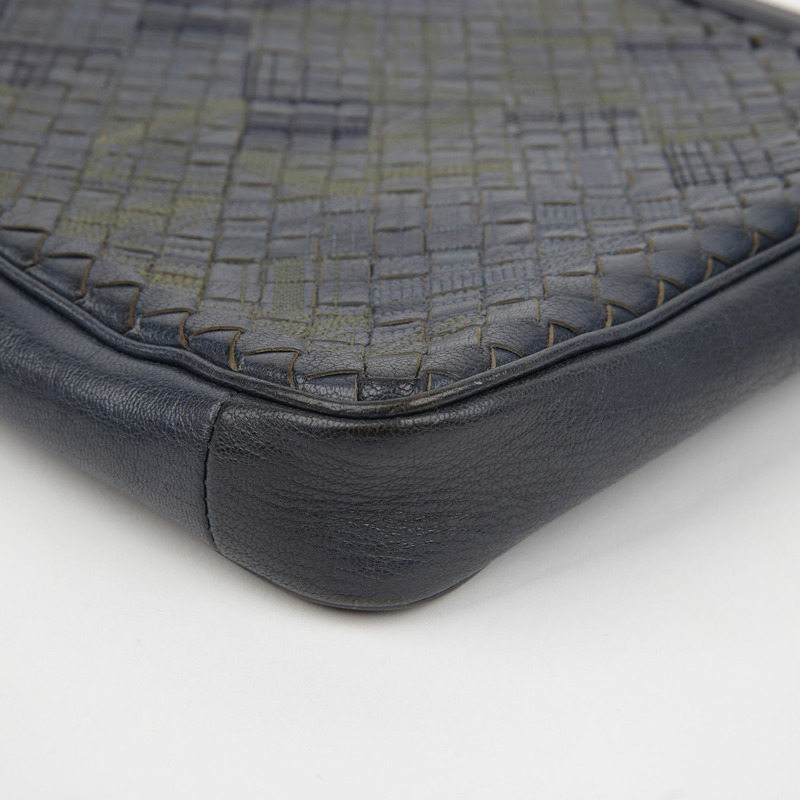 BOTTEGA VENETA Intrecciato 針法手拿包-6