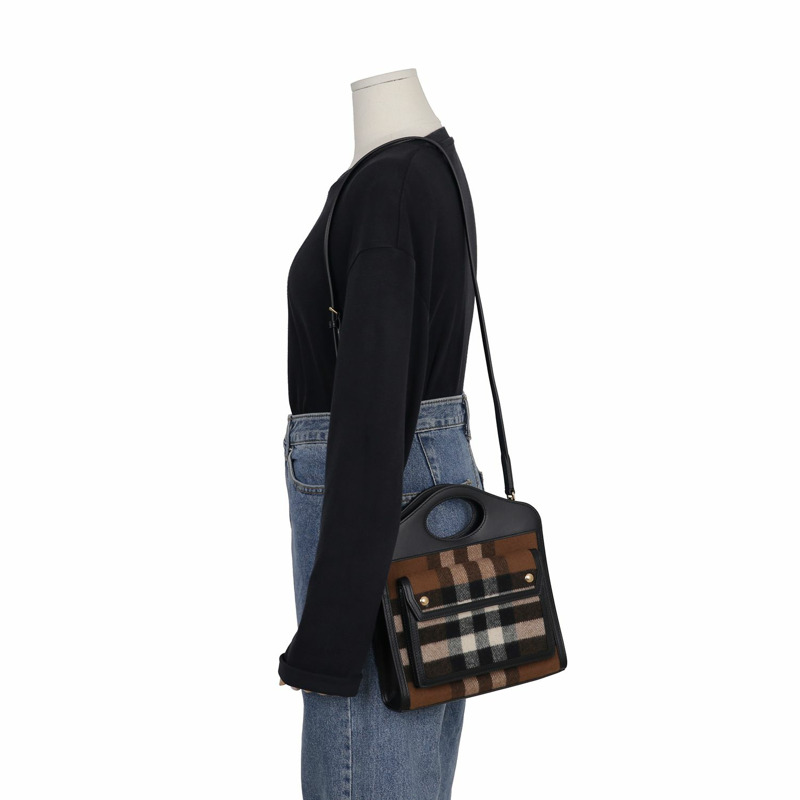 BURBERRY 迷你口袋托特單肩包 8047010-6