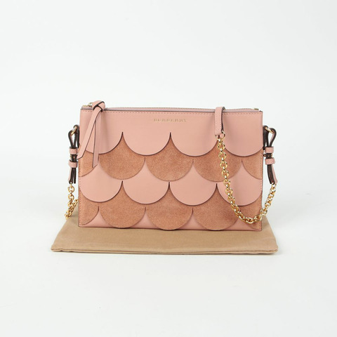 BURBERRY 扇貝紋肩斜背包 4054687