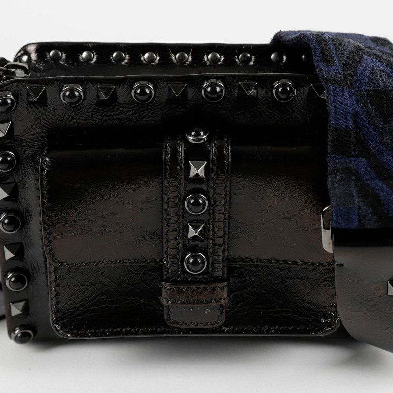 VALENTINO Rockstud 斜背包-1