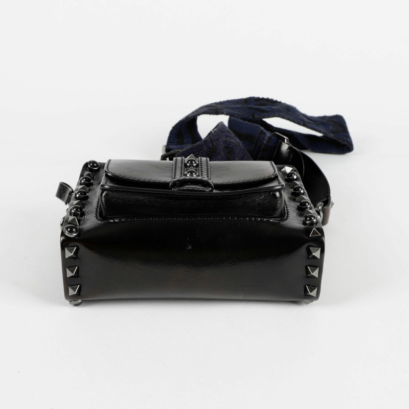 VALENTINO Rockstud 斜背包-6