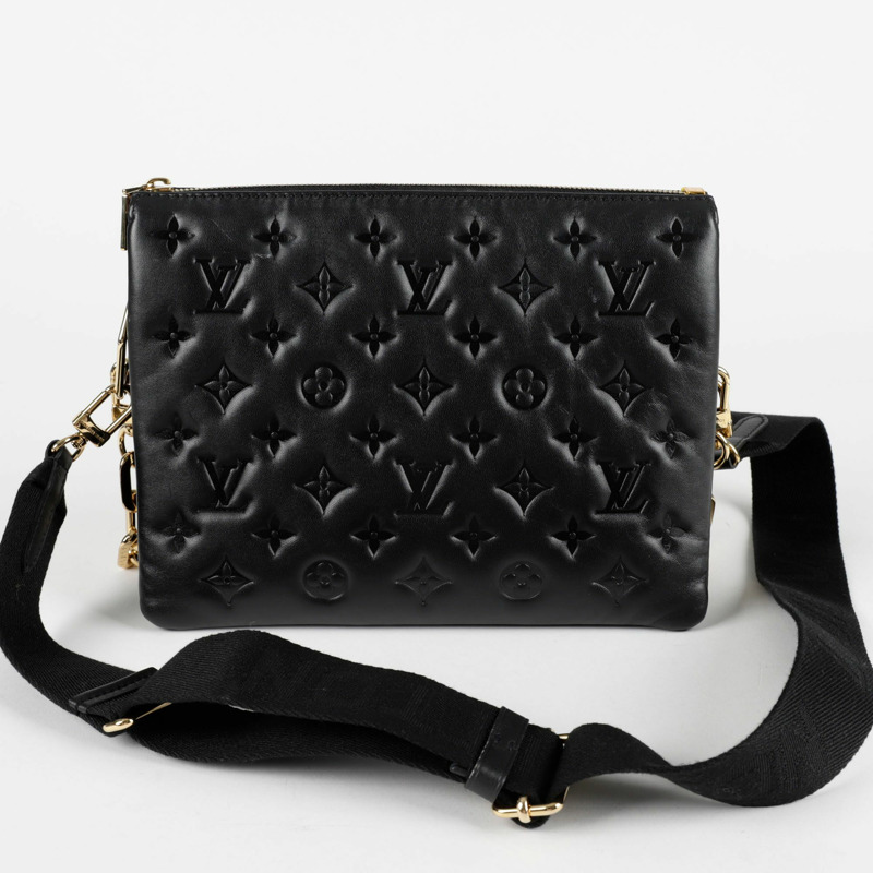 LOUIS VUITTON M21260 Coussin PM 尺寸肩斜背包-4