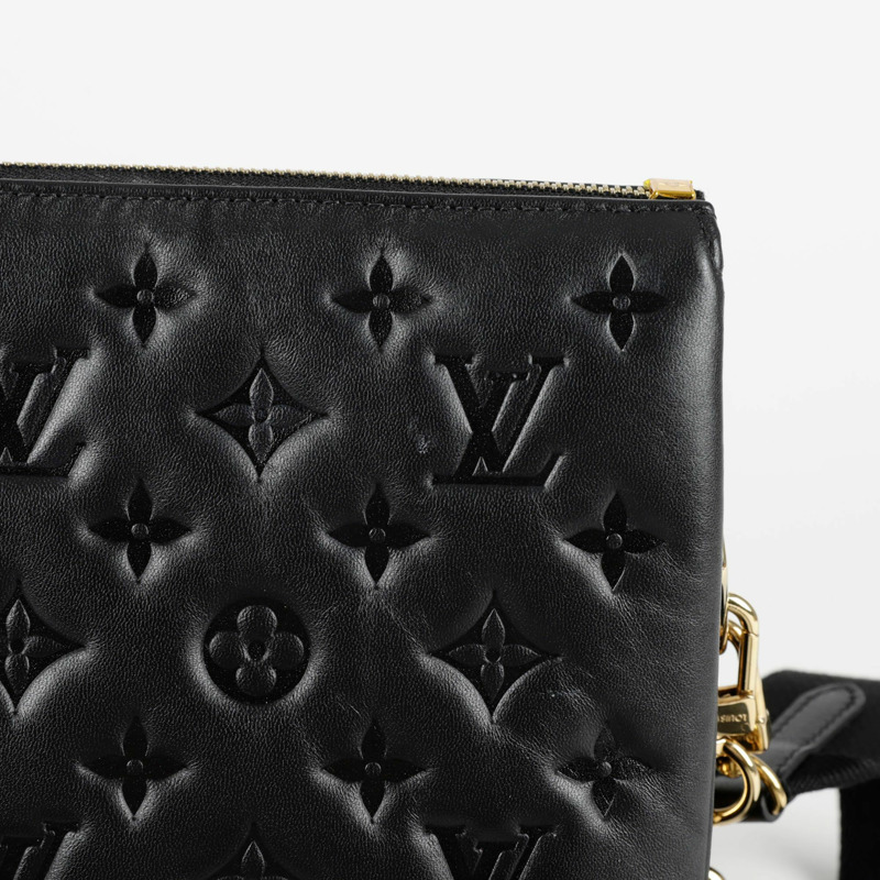 LOUIS VUITTON M21260 Coussin PM 尺寸肩斜背包-5