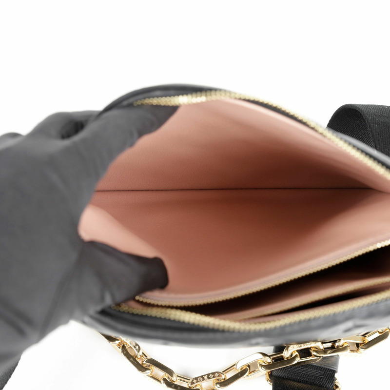 LOUIS VUITTON M21260 Coussin PM 尺寸肩斜背包-12