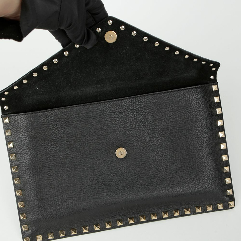 VALENTINO Rockstud 信封手拿包-7