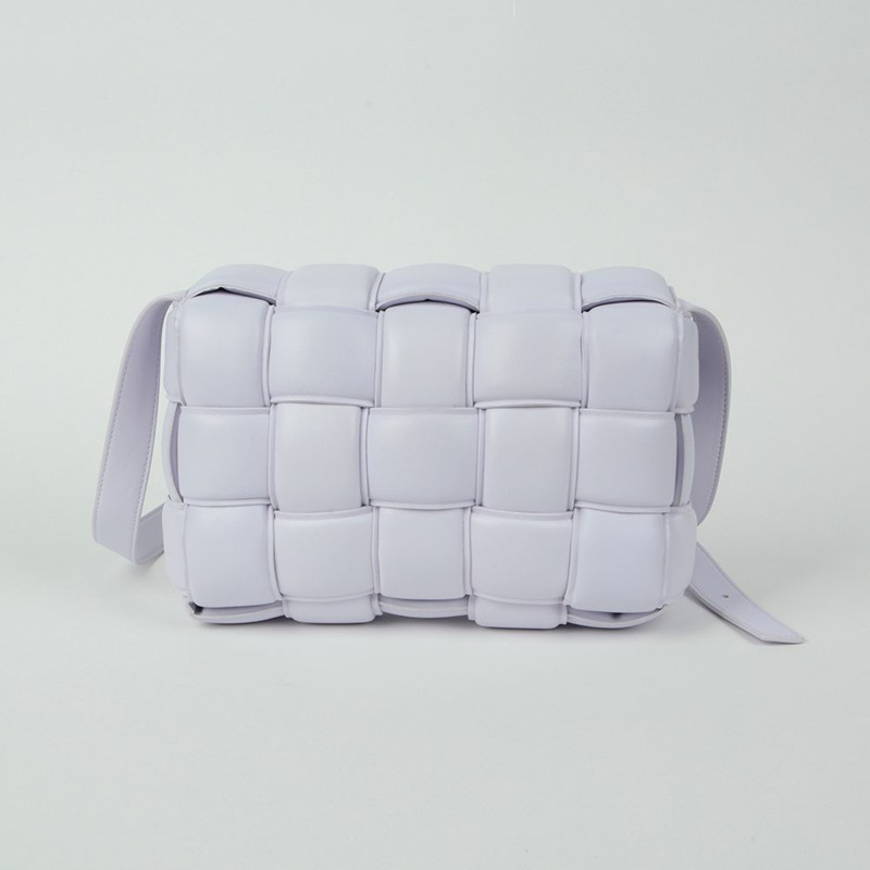 BOTTEGA VENETA 加厚卡式斜背包單肩包 591970-3