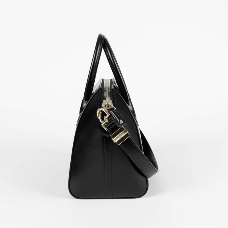 GIVENCHY Antigona 小號托特單肩包 BB05102014-5