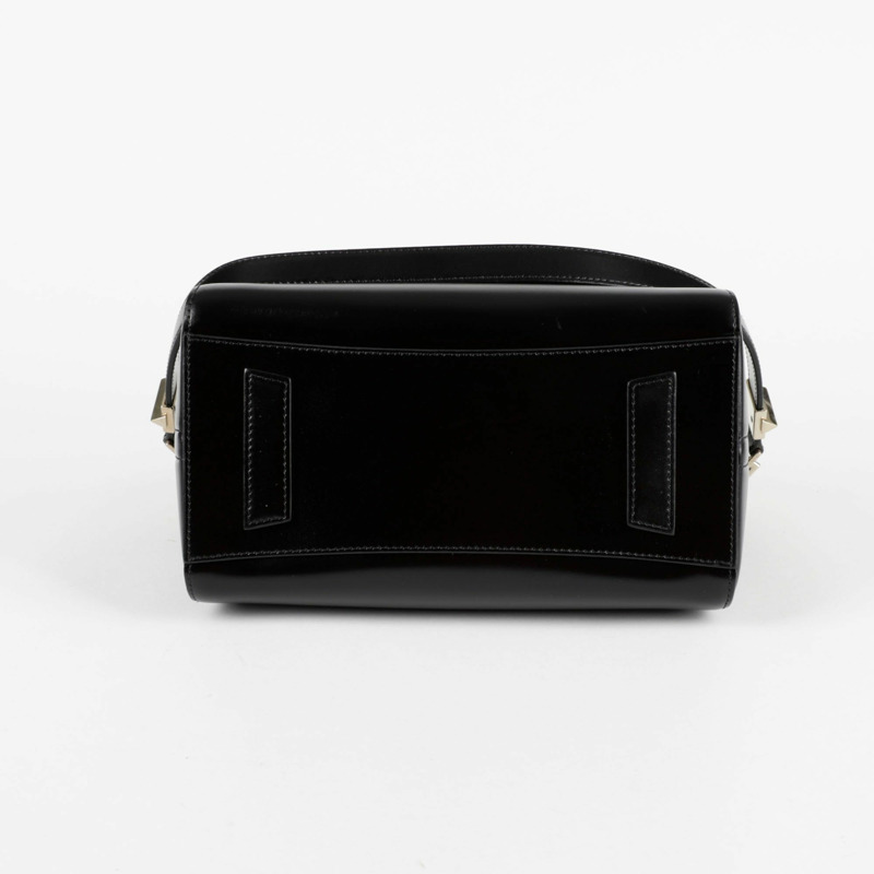 GIVENCHY Antigona 小號托特單肩包 BB05102014-6