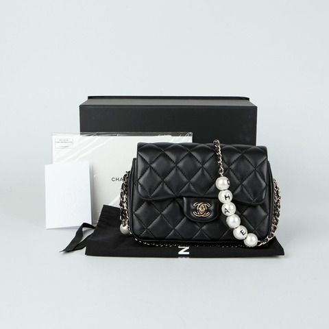 CHANEL AS1533 珍珠標誌夢幻翻蓋單肩斜背包