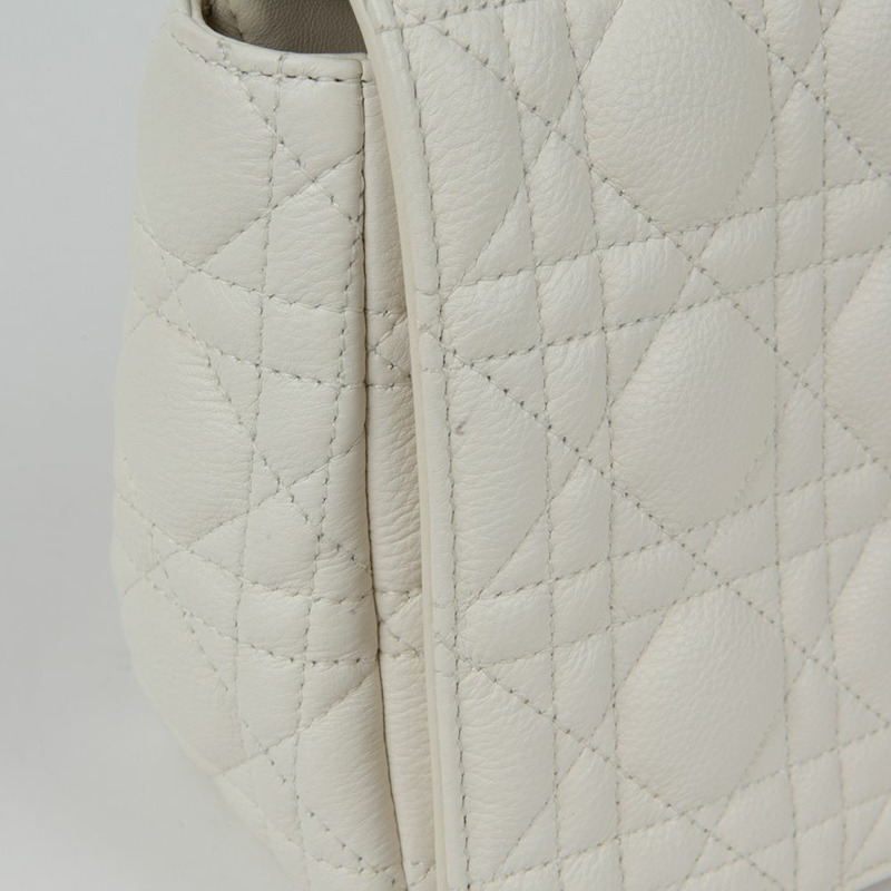 DIOR M9242UWHC Caro 中型鏈條單肩斜背包-3