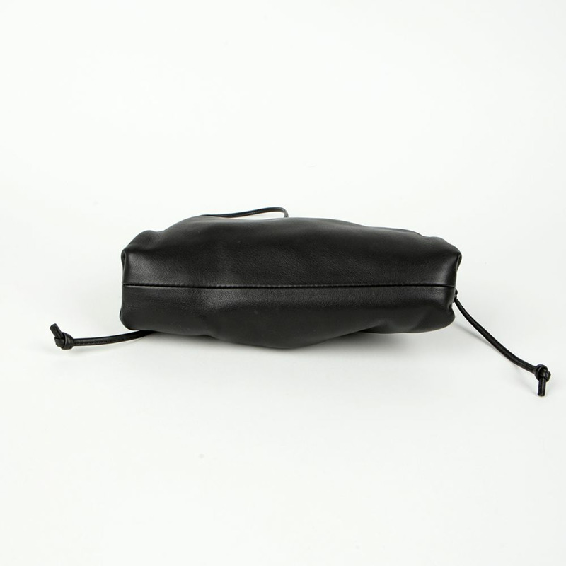 BOTTEGA VENETA 迷你餃子斜背包 585852-3