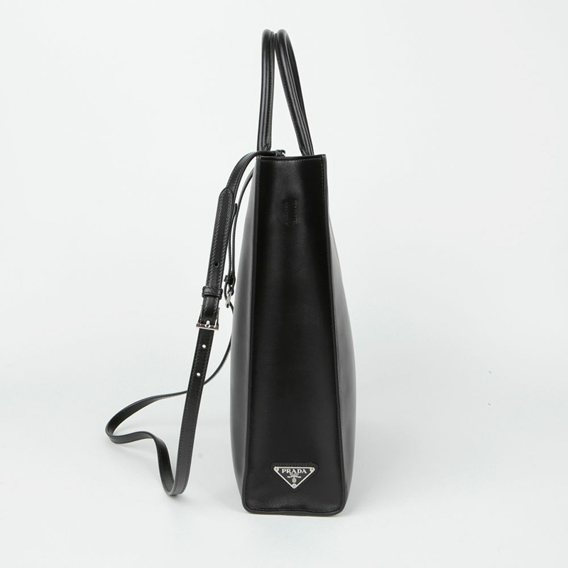 PRADA 三角形壓花標誌托特單肩包 1BA332-8