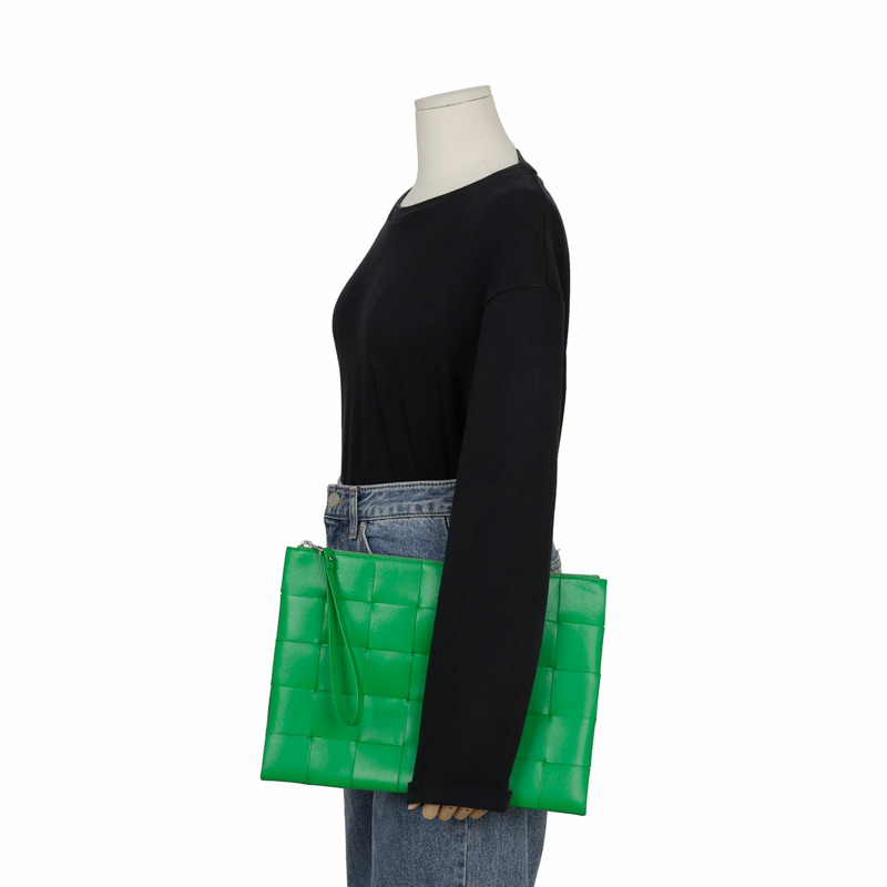 【包稅】BOTTEGA VENETA 649616 卡帶大號收納袋-9